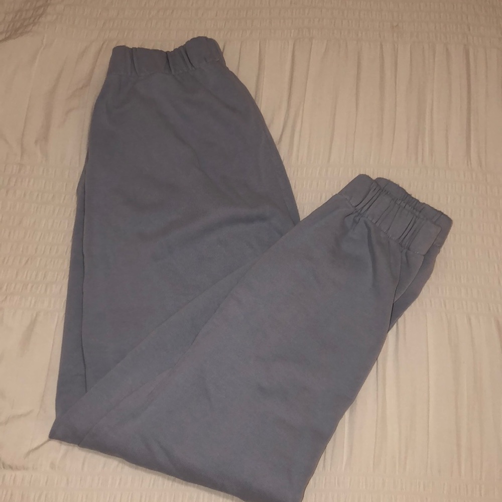 Brandy Melville! light blue sweatpants! size:fit like a small